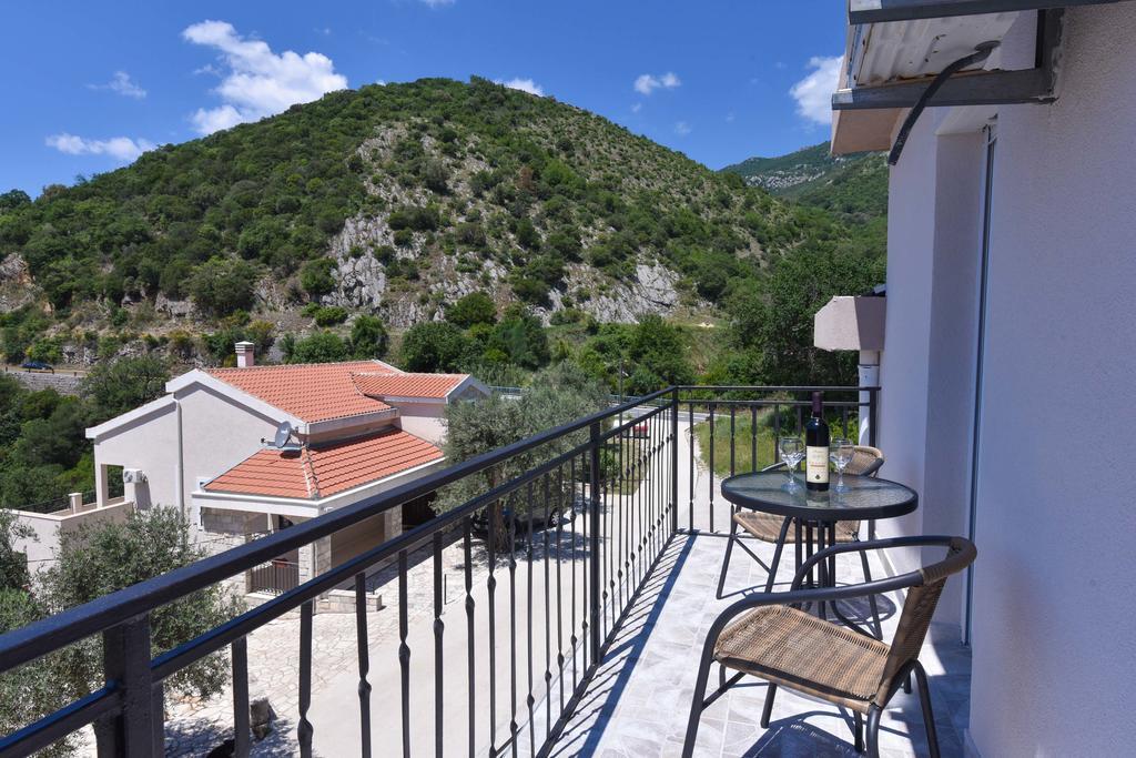 Vila Lucice Petrovac Exterior photo